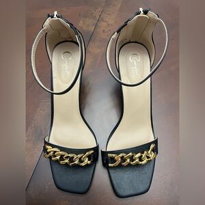 Comfort EST. 1946 Black & Gold Sandals / Heels